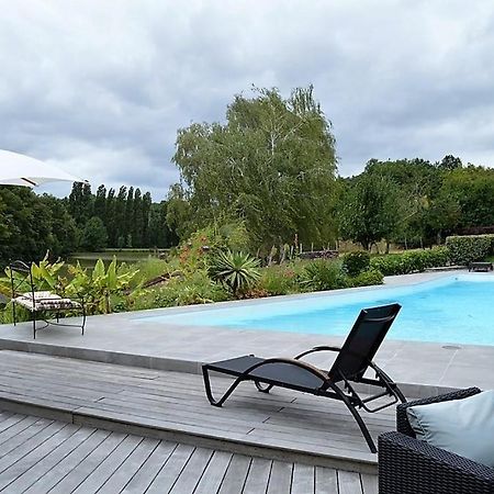 Domaine Du Pont Salmois Bed & Breakfast Neuil Eksteriør bilde