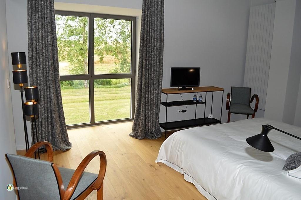 Domaine Du Pont Salmois Bed & Breakfast Neuil Eksteriør bilde
