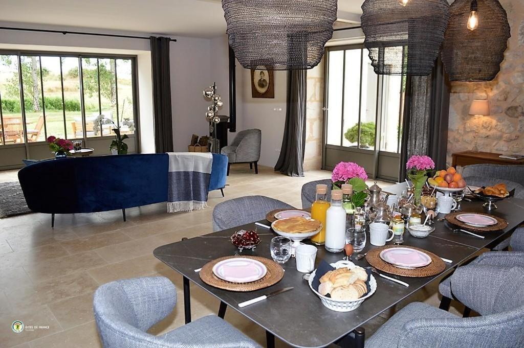 Domaine Du Pont Salmois Bed & Breakfast Neuil Eksteriør bilde